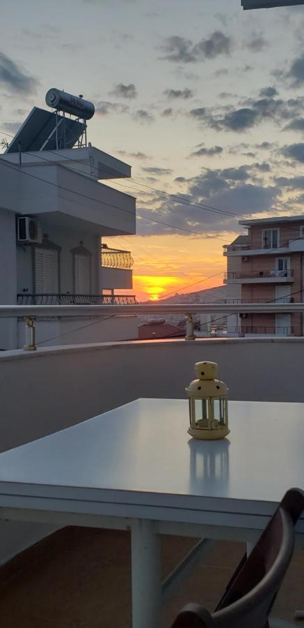 Sunsea Apartment Sarandë Esterno foto